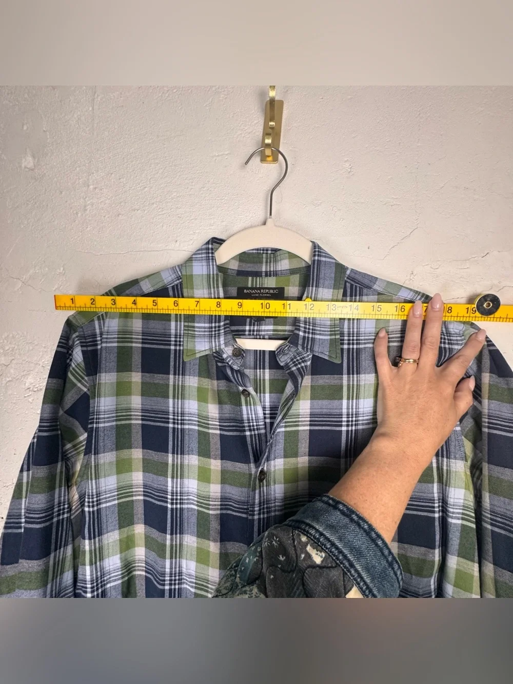 banana republic Luxe Flannel Camden Fit Button down Shirt Men’s L Plaid Green